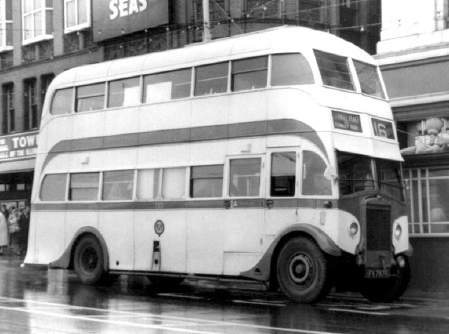  Leyland Titan TD4 Burlingham (FH25/23C) 1936 года  (фото 1 из 5)